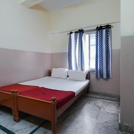Spot On Sri Sai Lohith Lodge Near Snow World Secundurabad Esterno foto