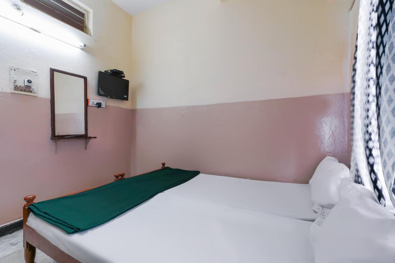 Spot On Sri Sai Lohith Lodge Near Snow World Secundurabad Esterno foto