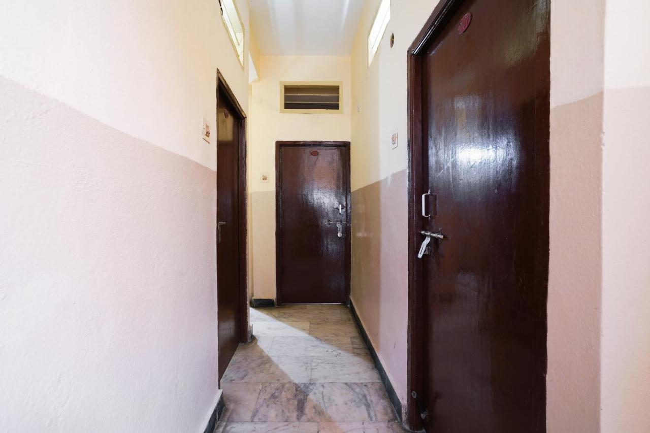 Spot On Sri Sai Lohith Lodge Near Snow World Secundurabad Esterno foto